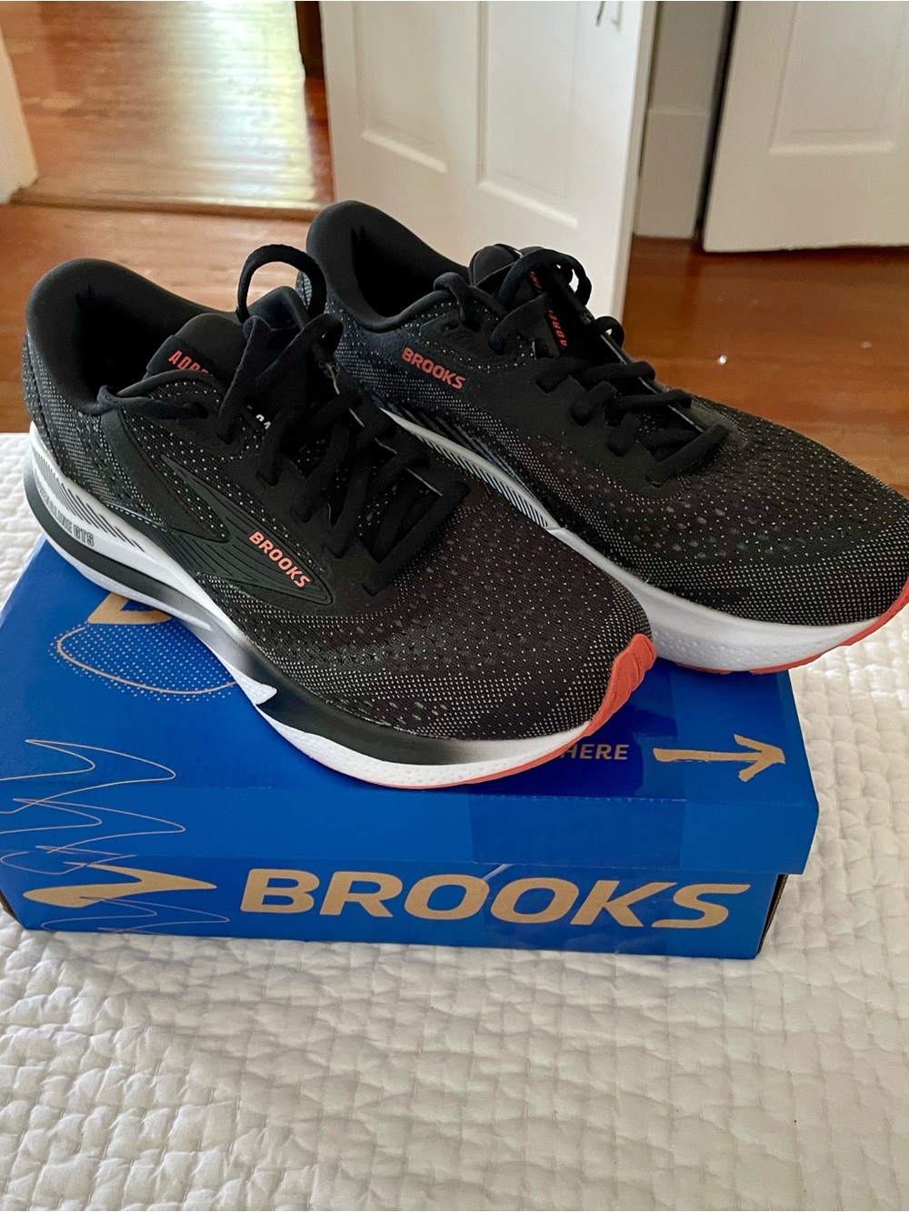 Brooks Adrenaline GTS 24 Men’s Black Running Shoes